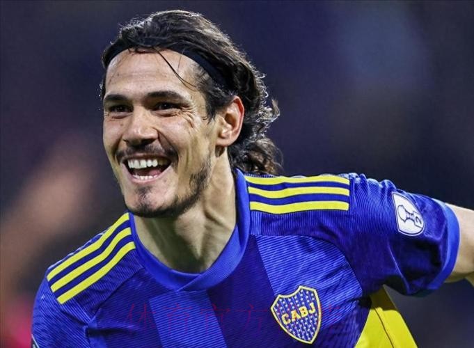 卡瓦尼的身边人确认球员可能在明年1月加盟皇马 卡瓦尼的身边人确认球员可能在明年1月加盟皇马