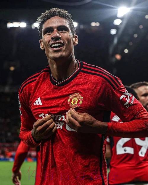 曼联5000万镑报价瓦拉内遭拒 皇马要价8000万镑