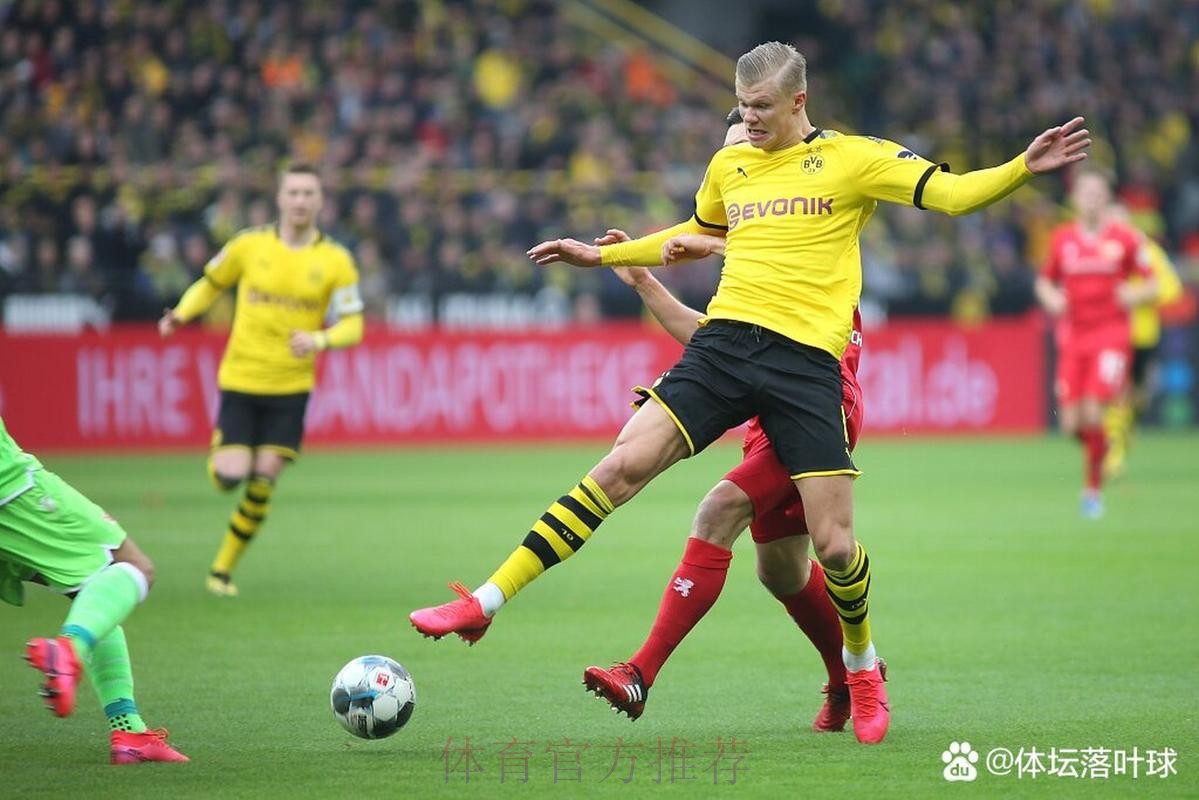 六台记者：哈兰德的父亲希望他加盟皇马